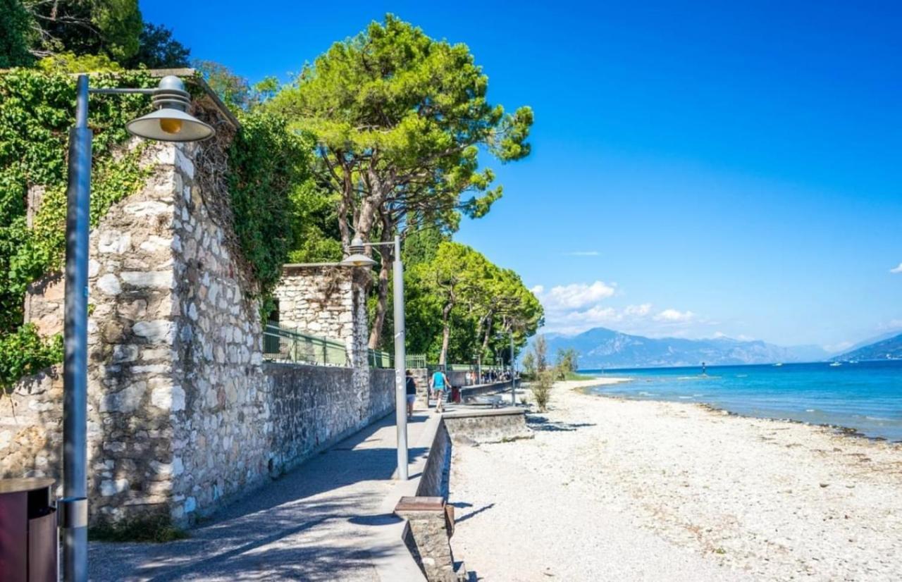 Perseo Apartment - 200M Dal Lago Di Garda Sirmione Exterior photo
