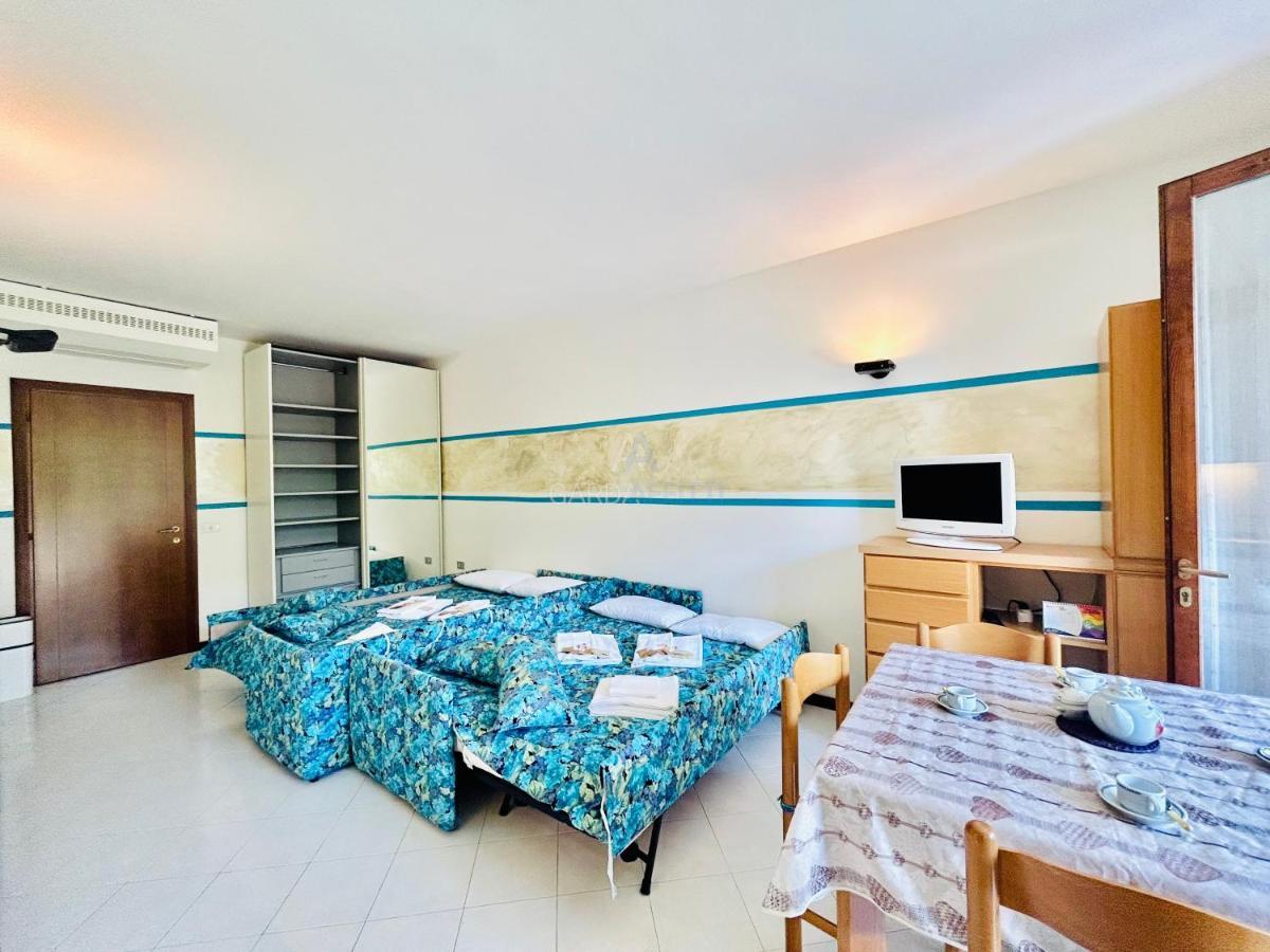 Perseo Apartment - 200M Dal Lago Di Garda Sirmione Exterior photo