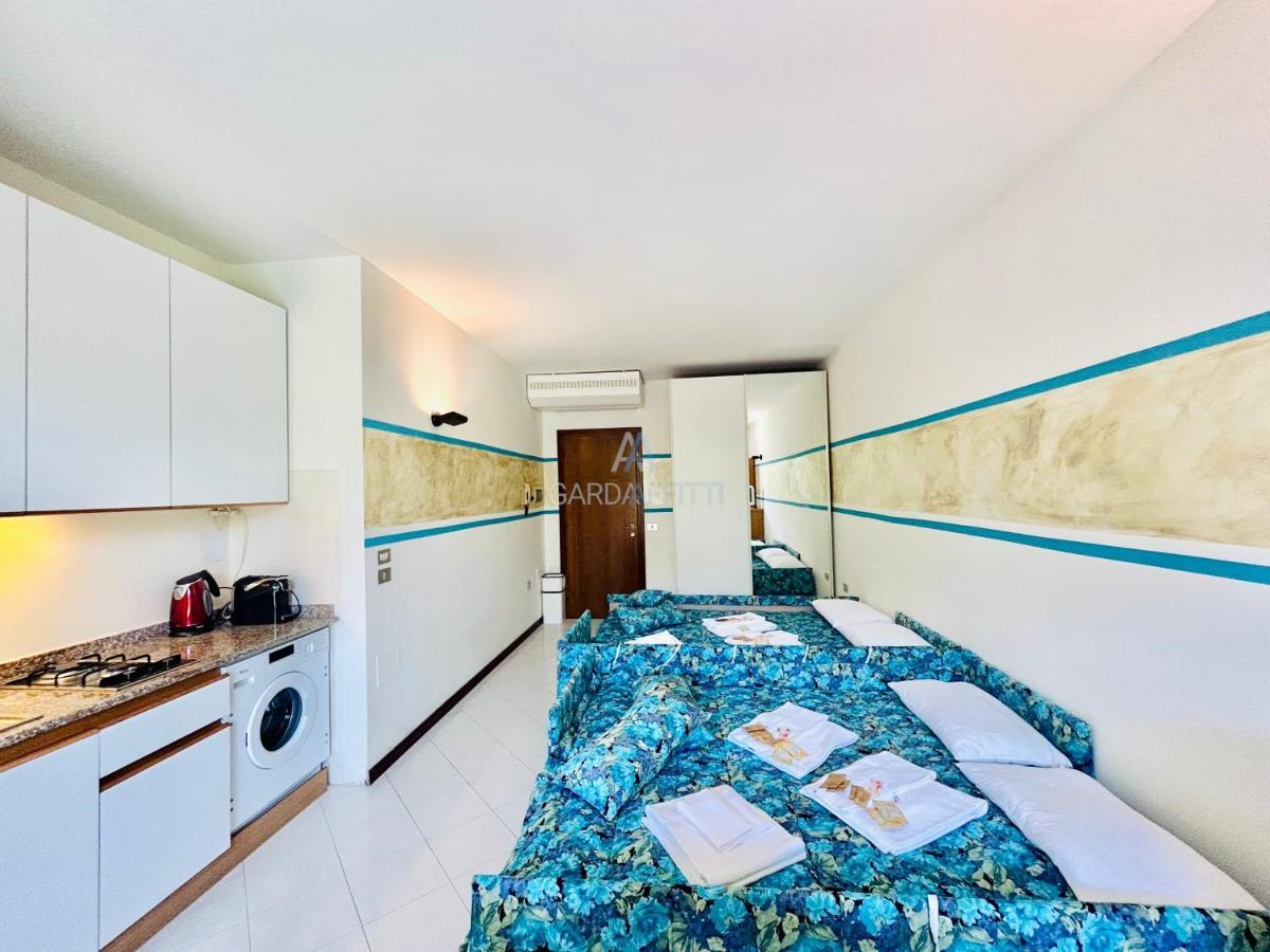 Perseo Apartment - 200M Dal Lago Di Garda Sirmione Exterior photo